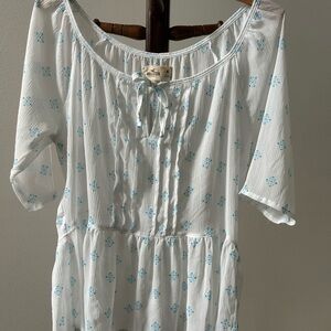 Hollister see through top, women’s size Meduim